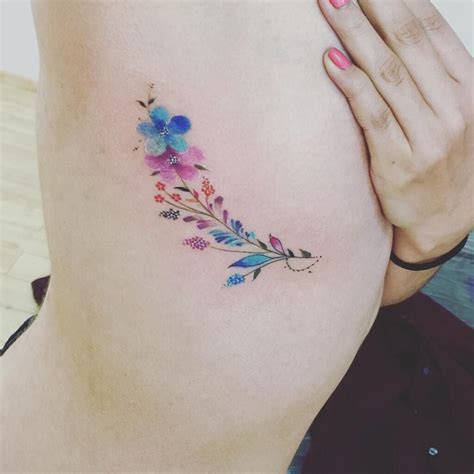 tatuajes en las costillas|20 Ideas de tatuajes en costillas bellos y discretos